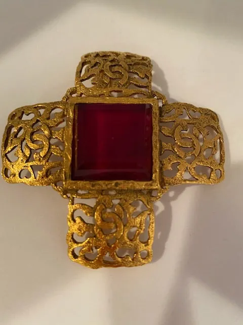 1980’s Collection 25 Vintage Chanel Gold Cross Brooch Pin