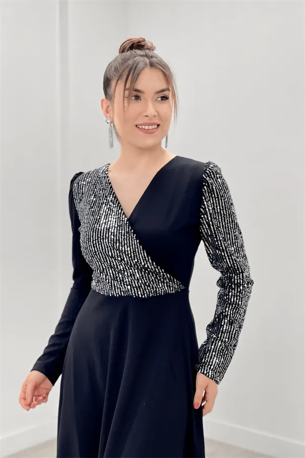 Crepe Fabric Sequin Detailed Dress - Black